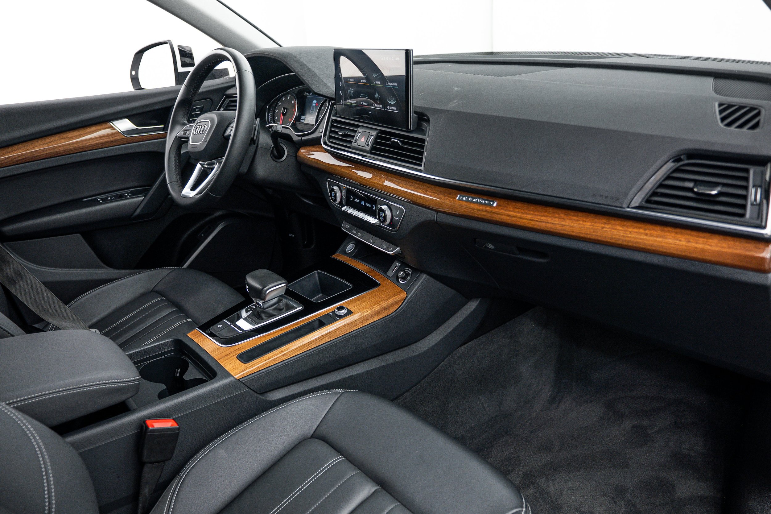Certified 2023 Audi Q5 2.0T Premium w/ Convenience Package AWD/4WD image 8