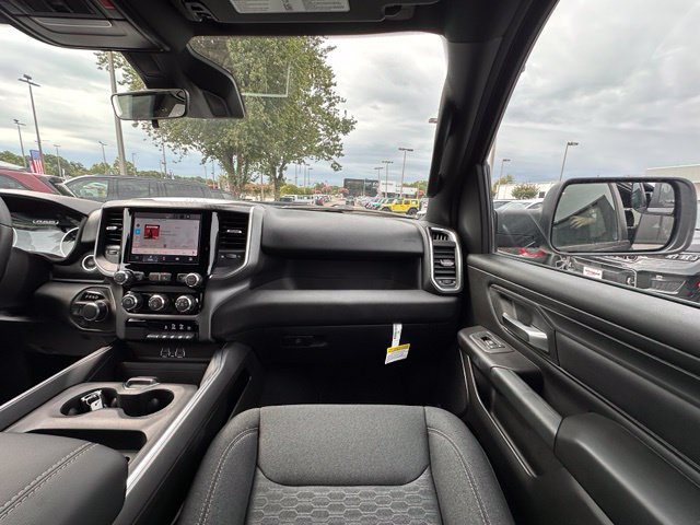 New 2026 RAM 1500 Express AWD/4WD image 27