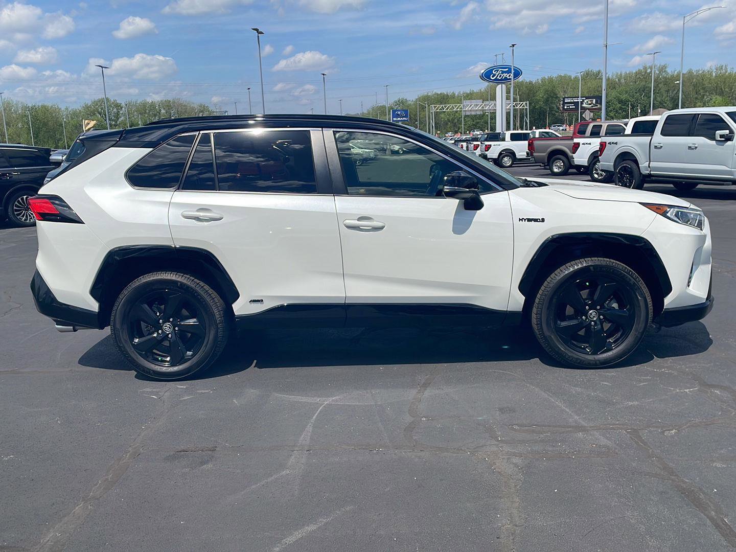 Used 2020 Toyota RAV4 XSE w/ XSE Grade Weather Package AWD/4WD image 6