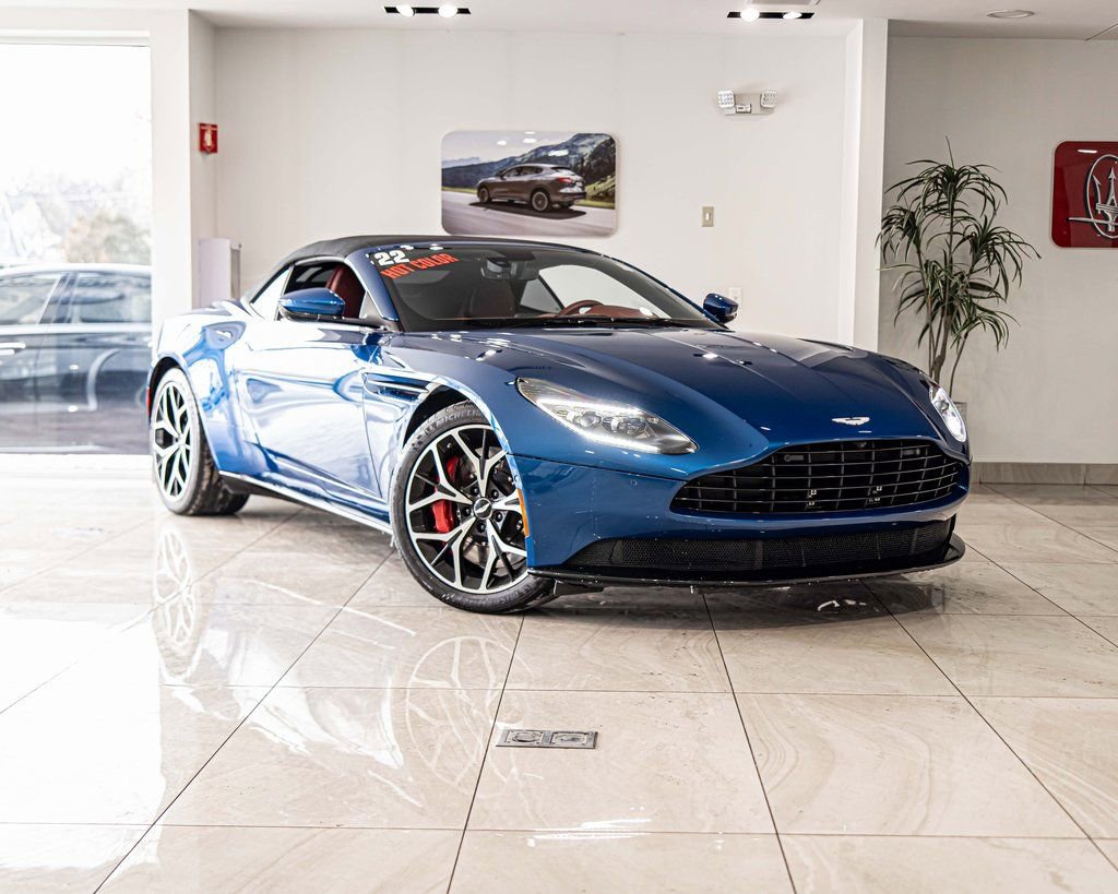 Used 2022 Aston Martin DB11 Volante image 5