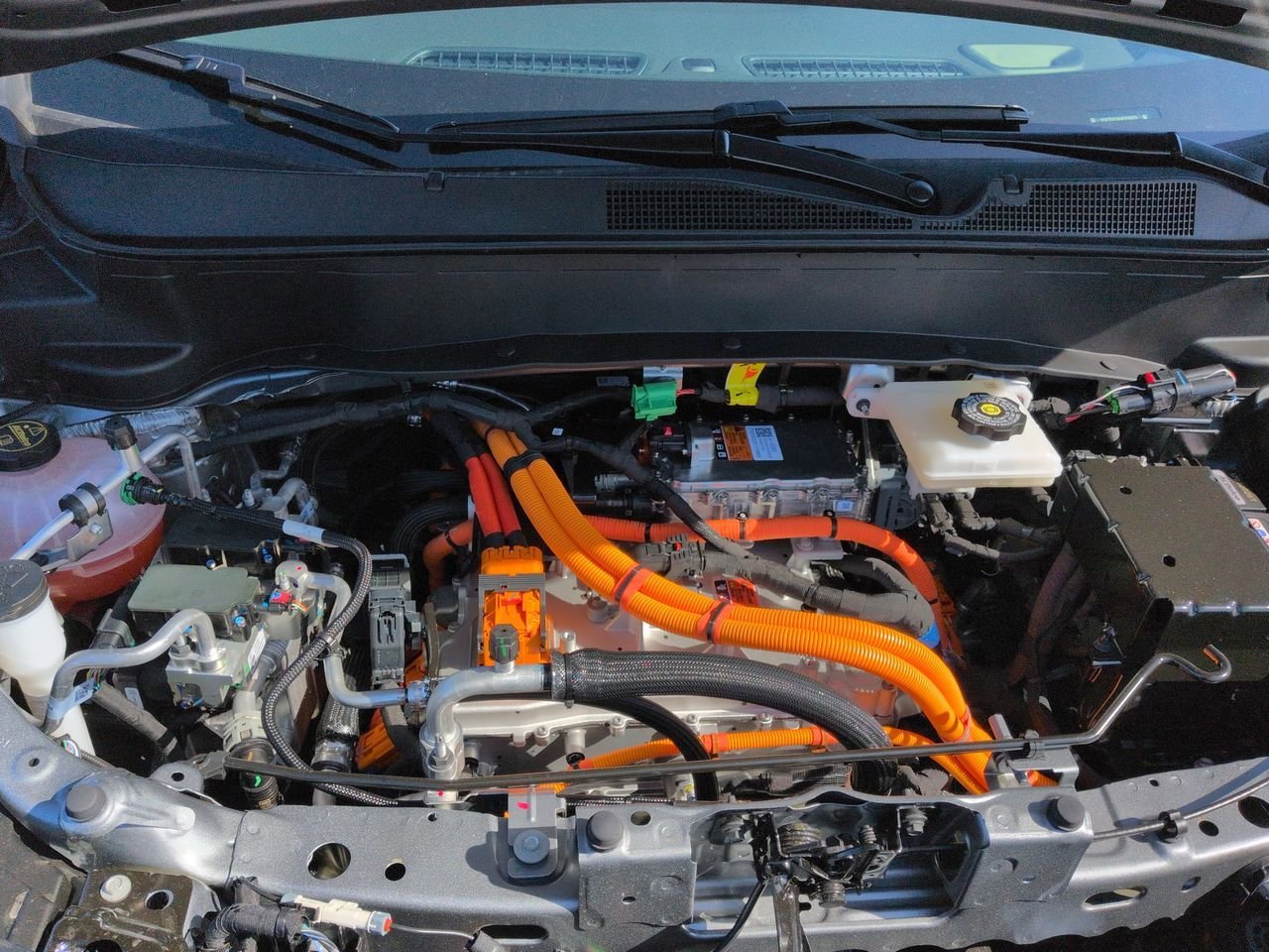 New 2027 Chevrolet Bolt RS w/ Technology Package FWD image 30