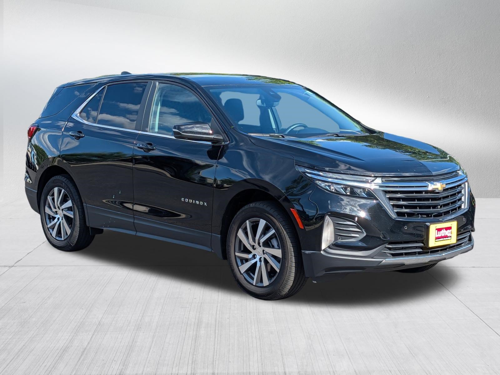 Used 2024 Chevrolet Equinox LT AWD/4WD image 9