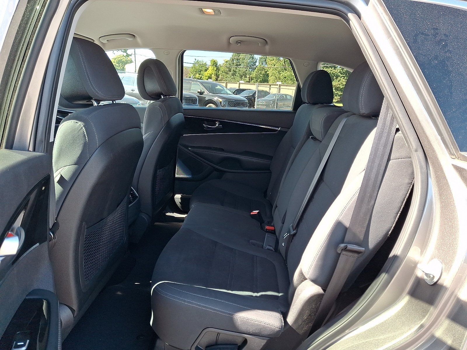 Used 2016 Kia Sorento FWD w/ LX Convenience Package image 12