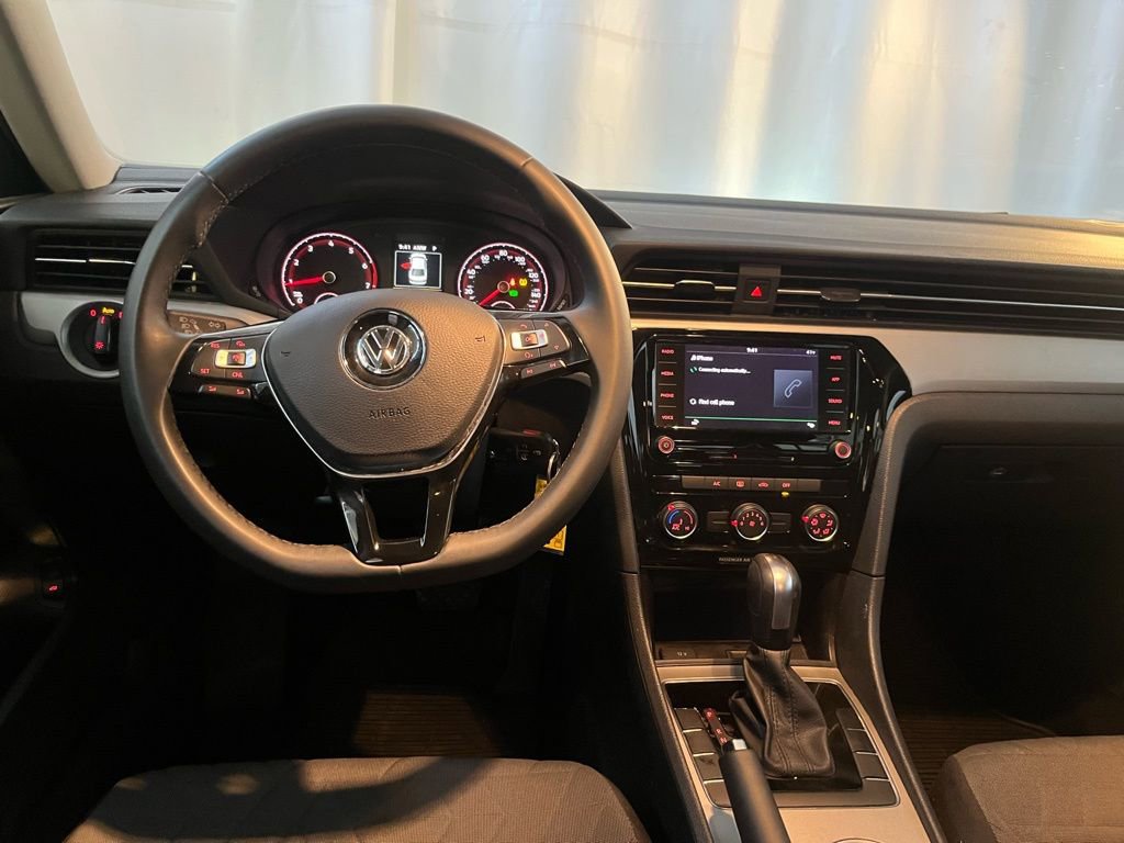 Certified 2021 Volkswagen Passat 2.0T S image 20
