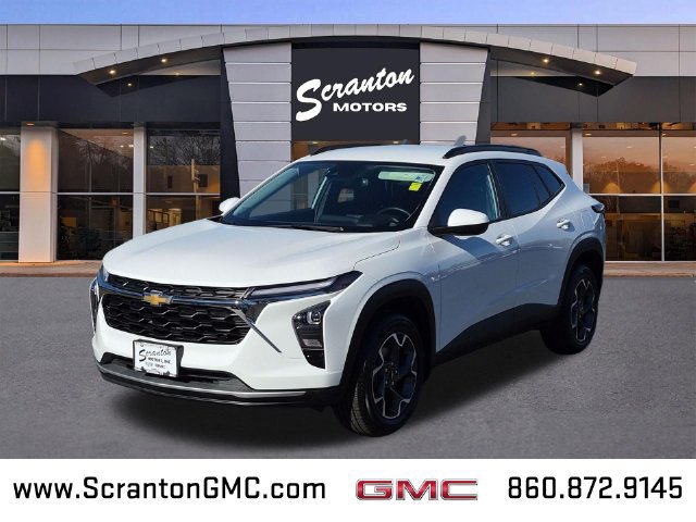 Certified 2025 Chevrolet Trax LT w/ Driver Confidence Package FWD image 1