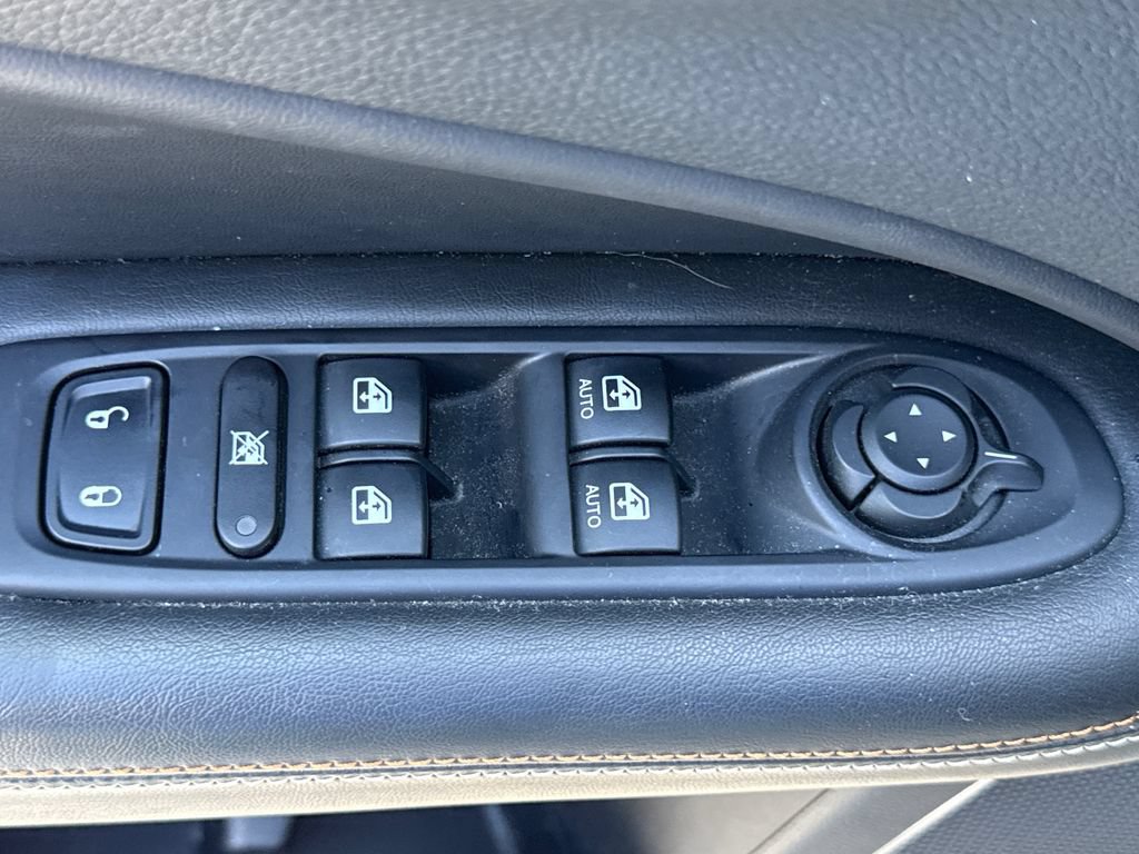 Used 2020 Jeep Compass Latitude FWD image 14