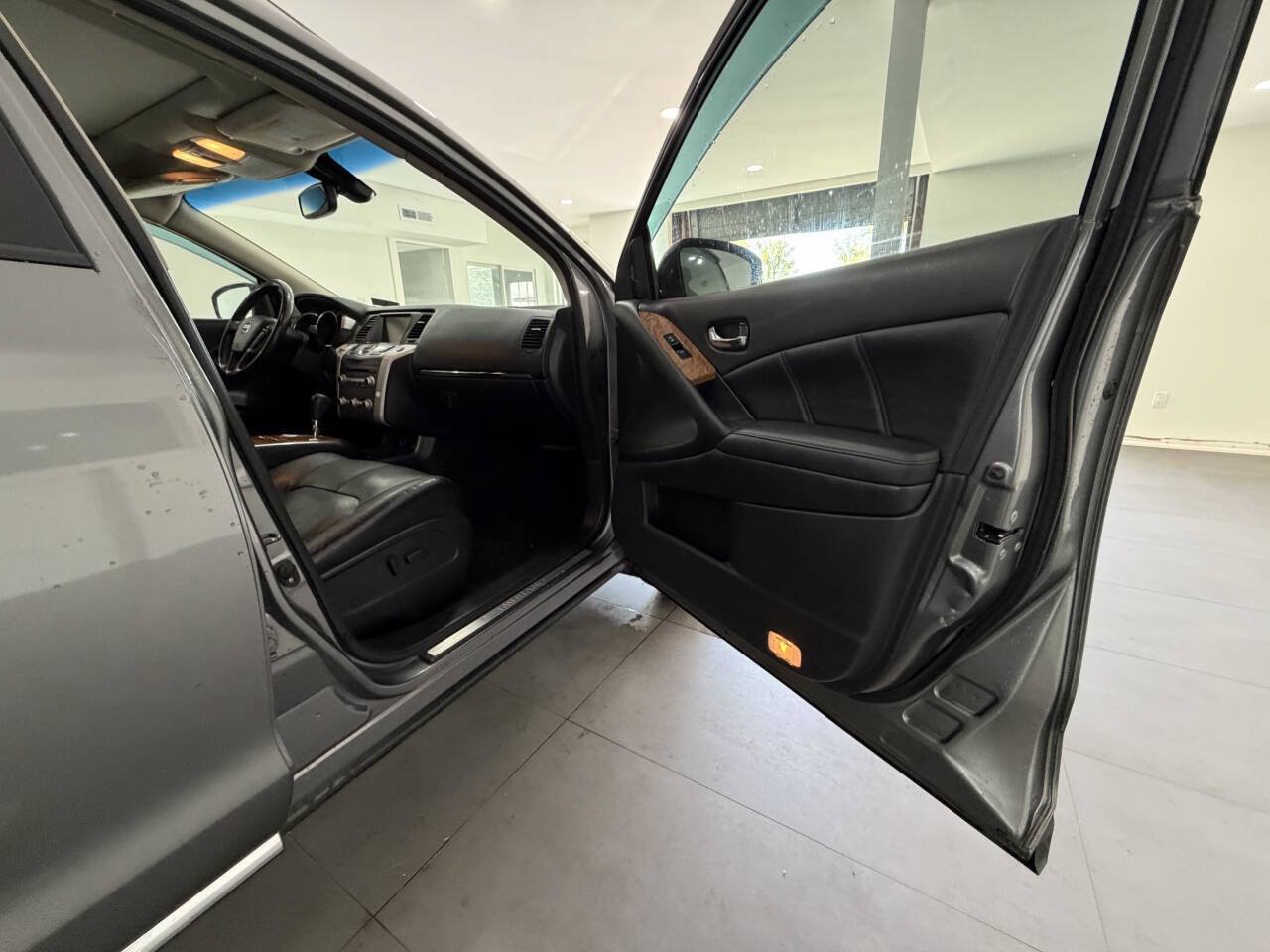 Used 2014 Nissan Murano LE w/ Platinum Edition Package AWD/4WD image 13