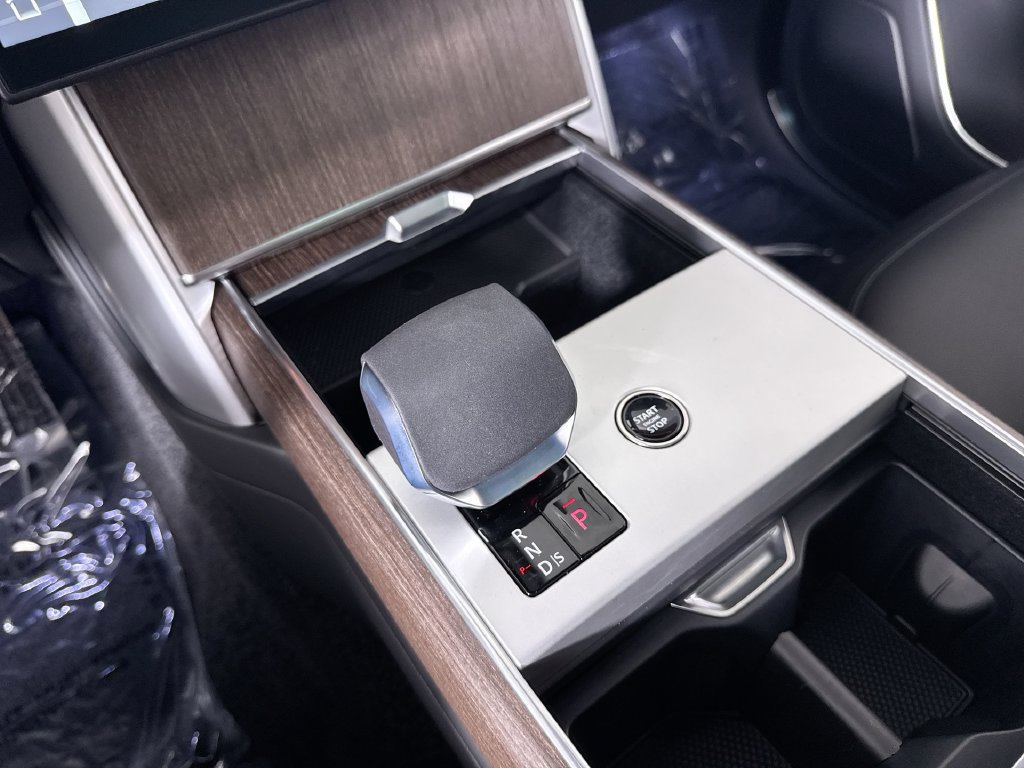 New 2026 Land Rover Range Rover SE AWD/4WD image 19