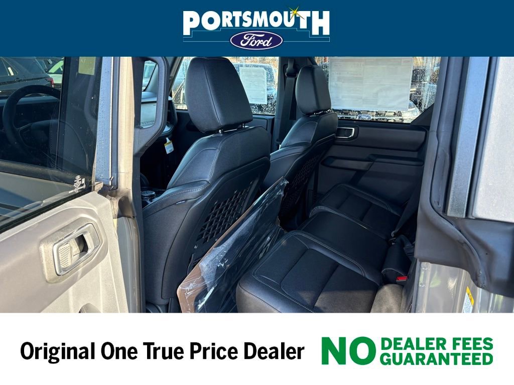 New 2025 Ford Bronco Badlands image 5