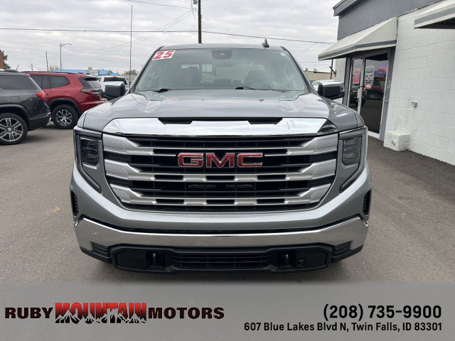 Used 2025 GMC Sierra 1500 SLE image 2