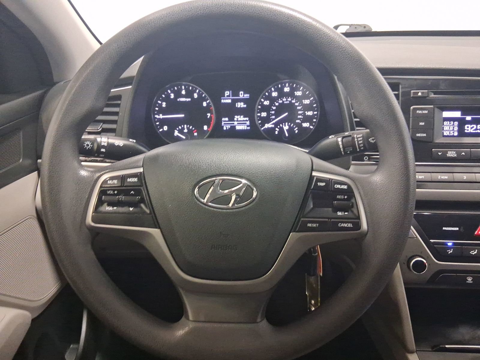 Used 2017 Hyundai Elantra SE image 21