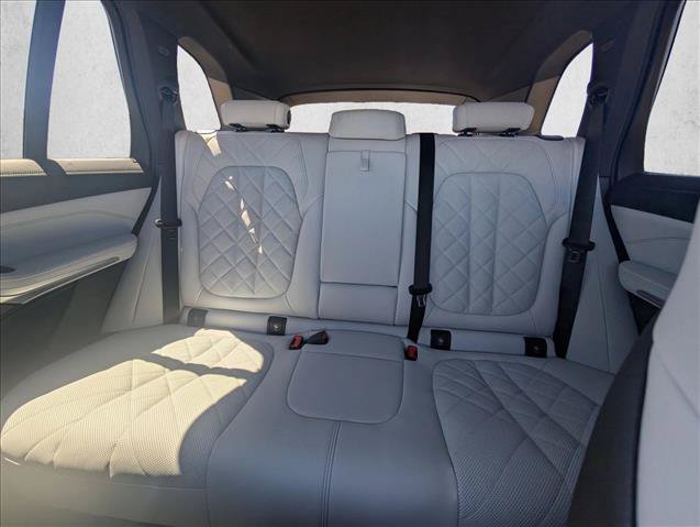 New 2026 BMW X5 xDrive50e w/ M Sport Package AWD/4WD image 18
