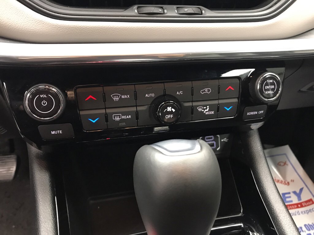 Used 2024 Jeep Compass Limited image 15