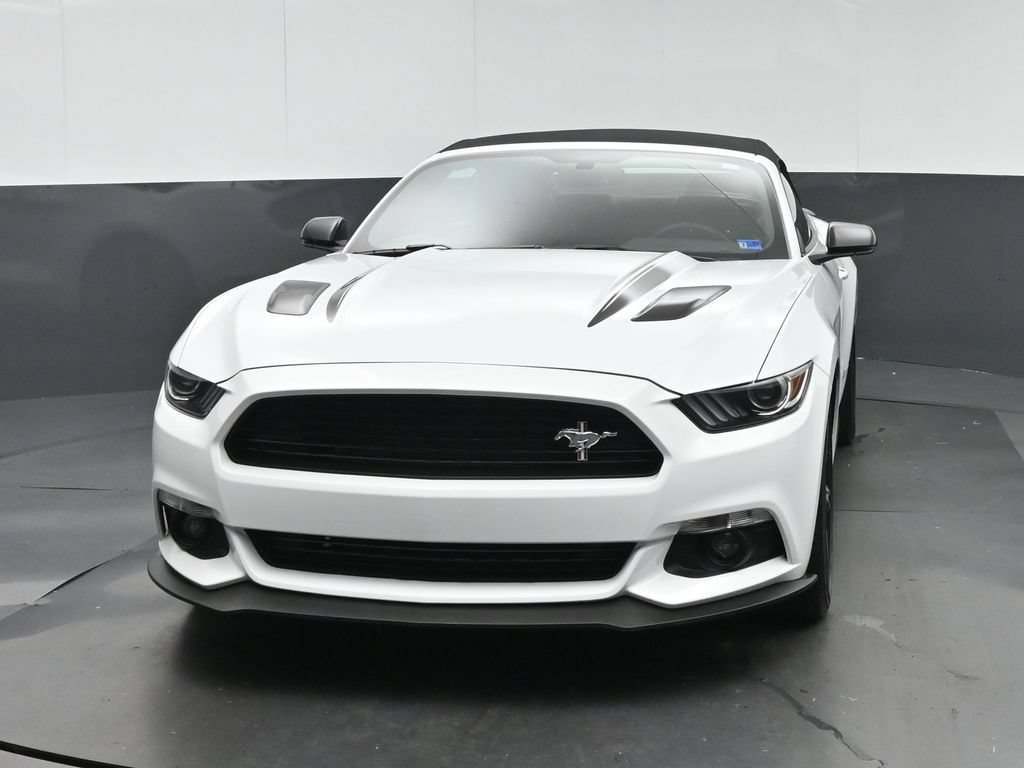 Used 2016 Ford Mustang GT Premium w/ Equipment Group 401A RWD image 2