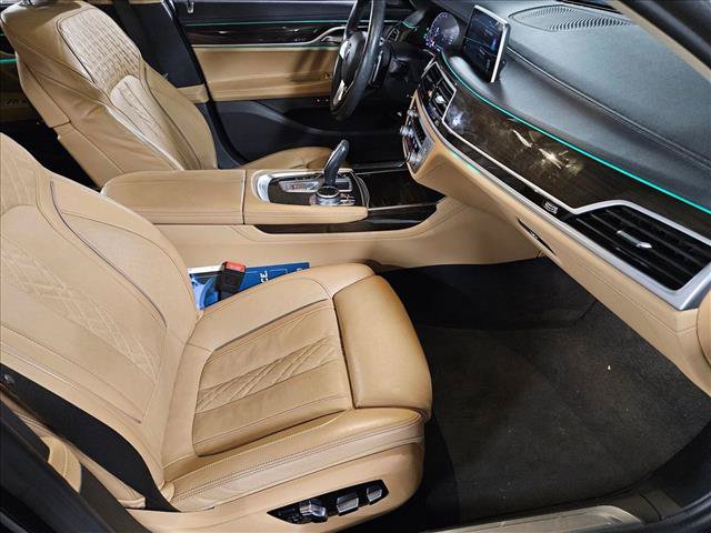 Used 2022 BMW 740i xDrive w/ Premium Package AWD/4WD image 22