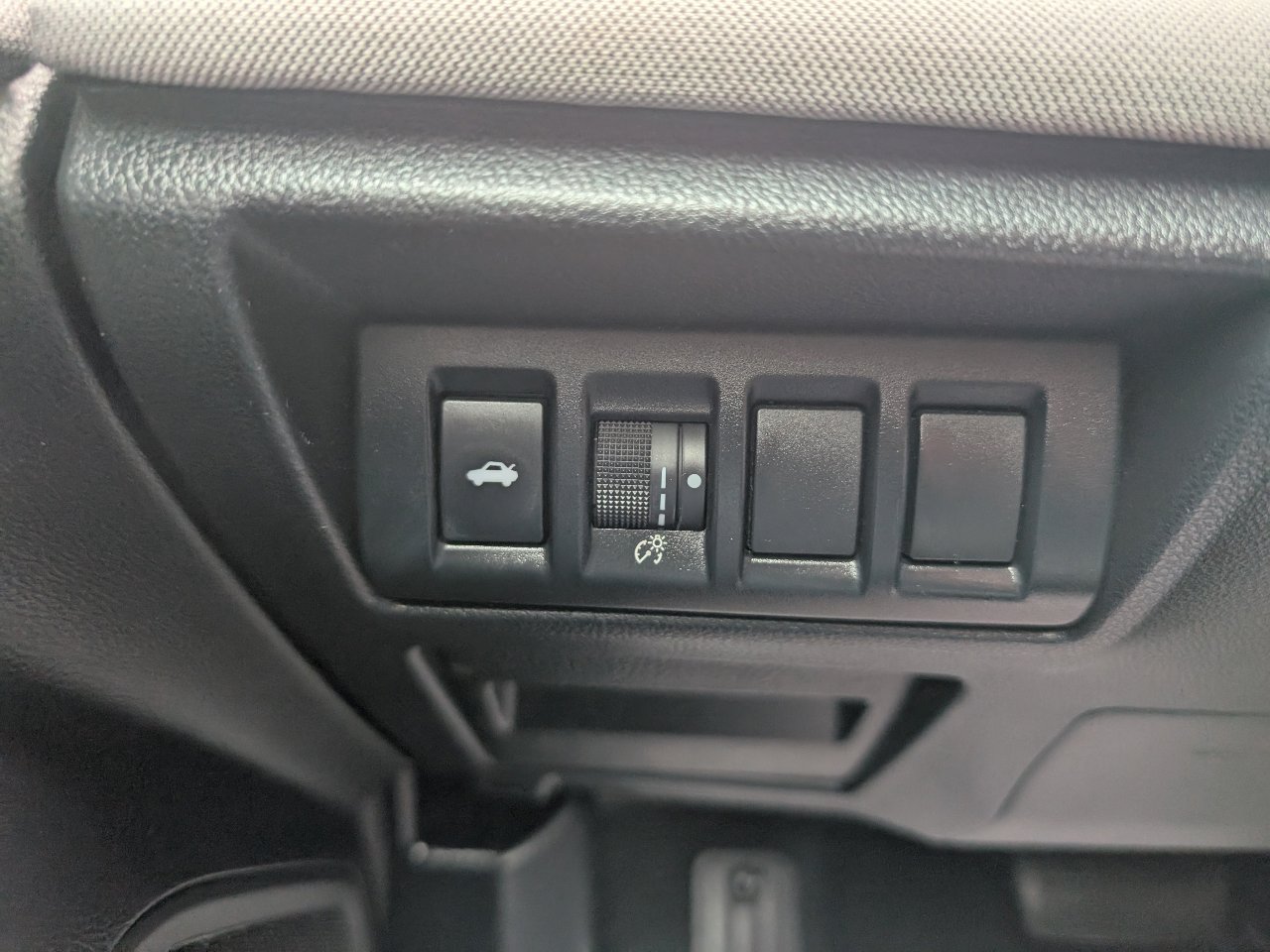 Used 2020 Subaru Legacy image 18