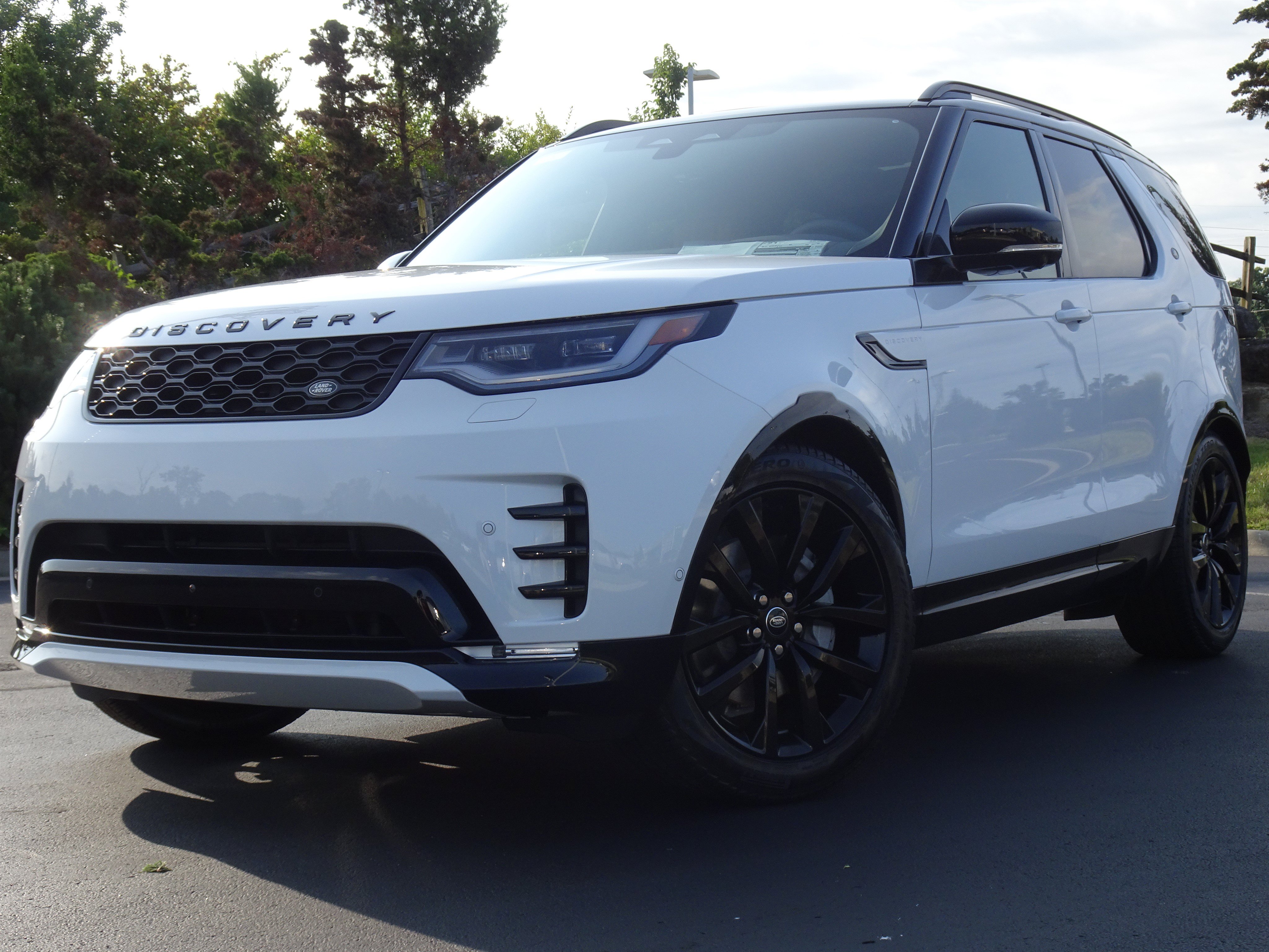 New 2026 Land Rover Discovery Dynamic SE AWD/4WD image 1