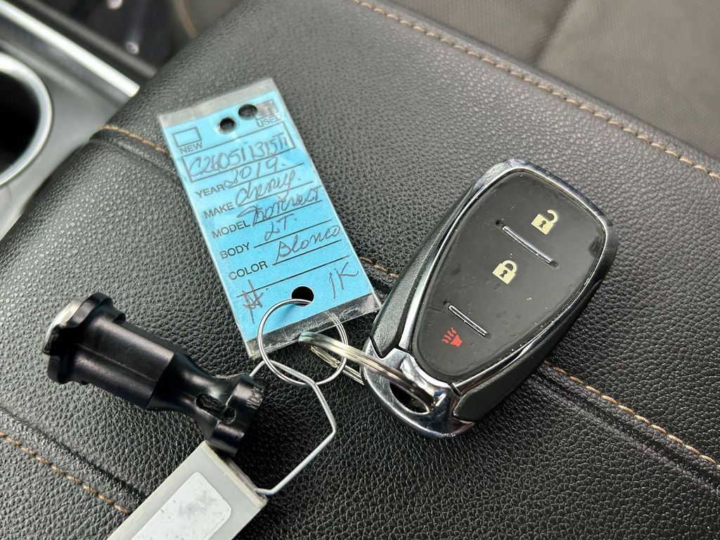 Used 2019 Chevrolet Traverse LT FWD image 19