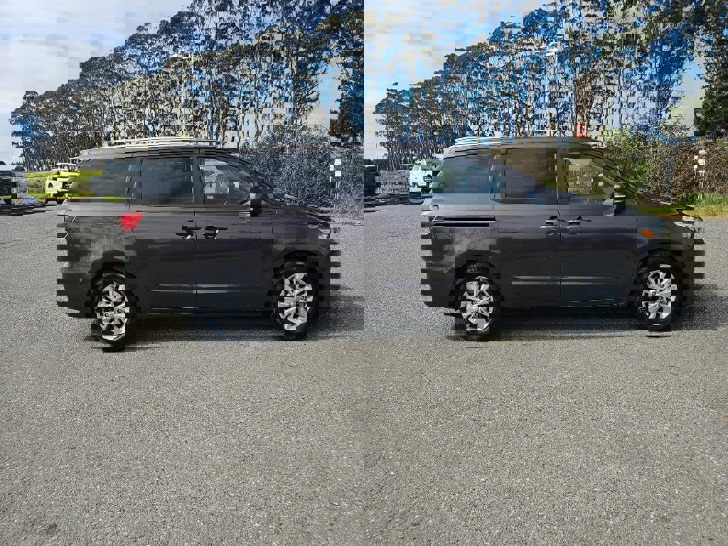 Used 2016 Kia Sedona LX w/ Option Group 020 image 7