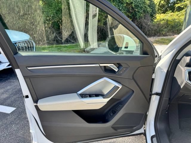 Certified 2022 Audi Q3 2.0T Premium Plus w/ Premium Plus Package AWD/4WD image 20