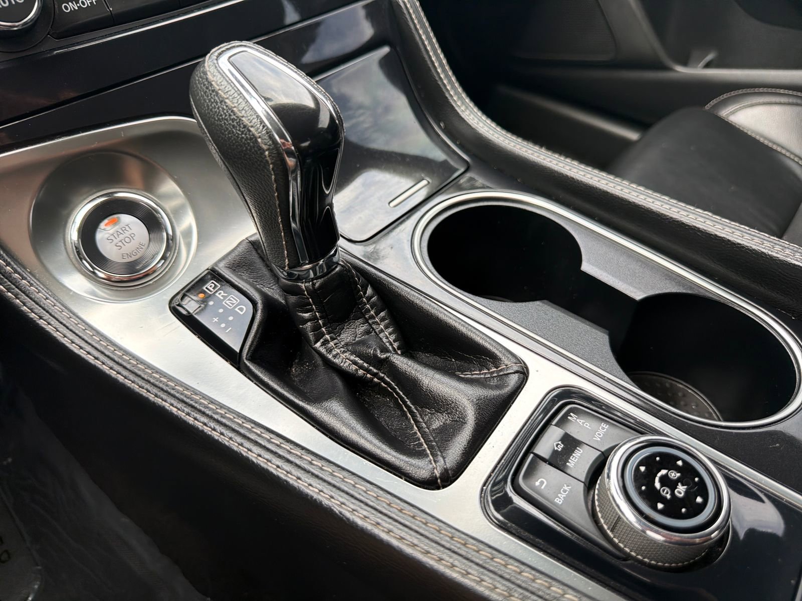 Used 2022 Nissan Maxima SV w/ Floor Mat Group FWD image 28
