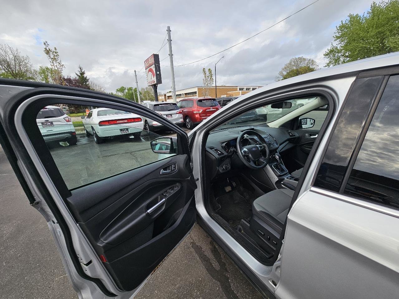 Used 2014 Ford Escape SE FWD image 18