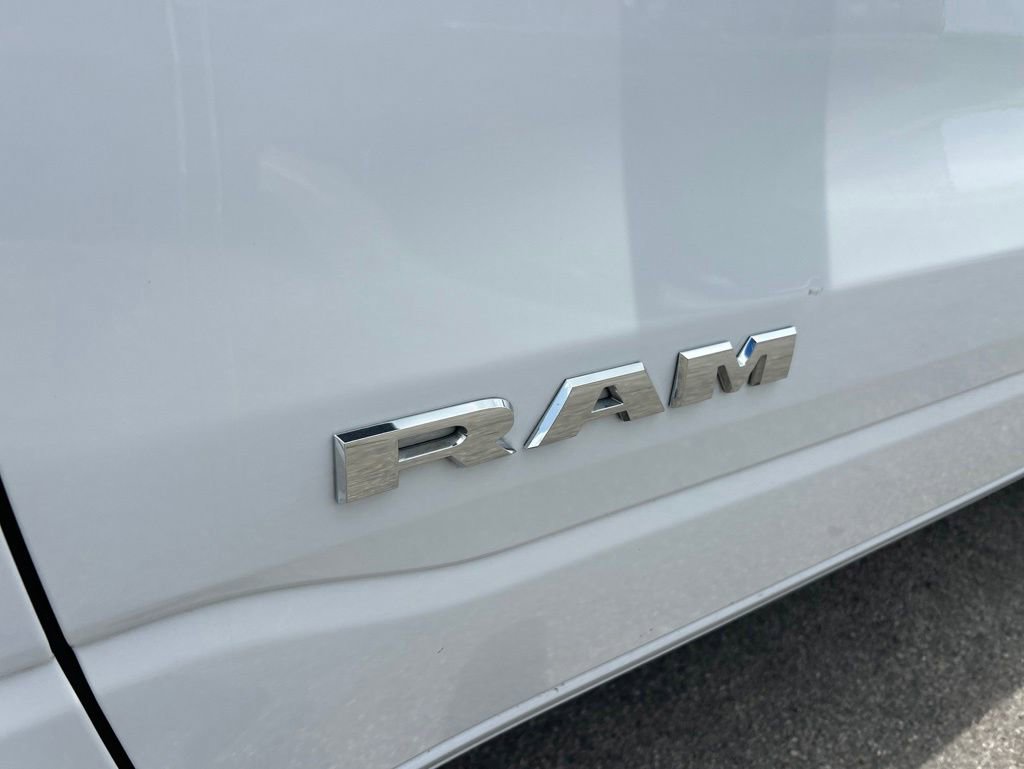 Used 2025 RAM 1500 Laramie AWD/4WD image 19