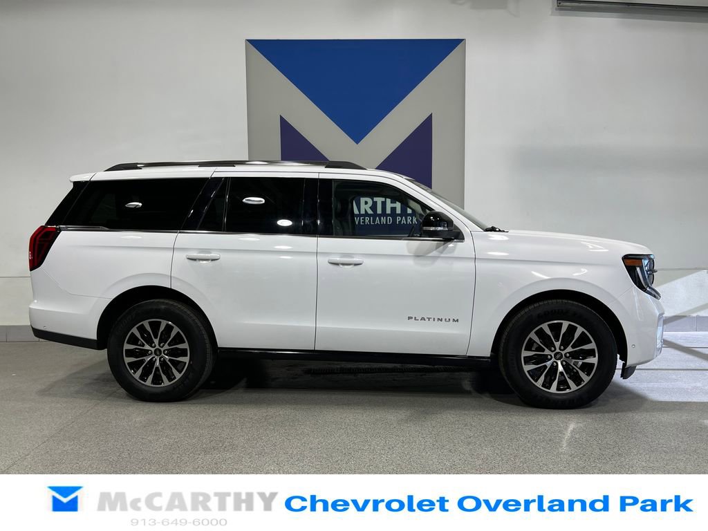 Used 2025 Ford Expedition Platinum AWD/4WD image 4