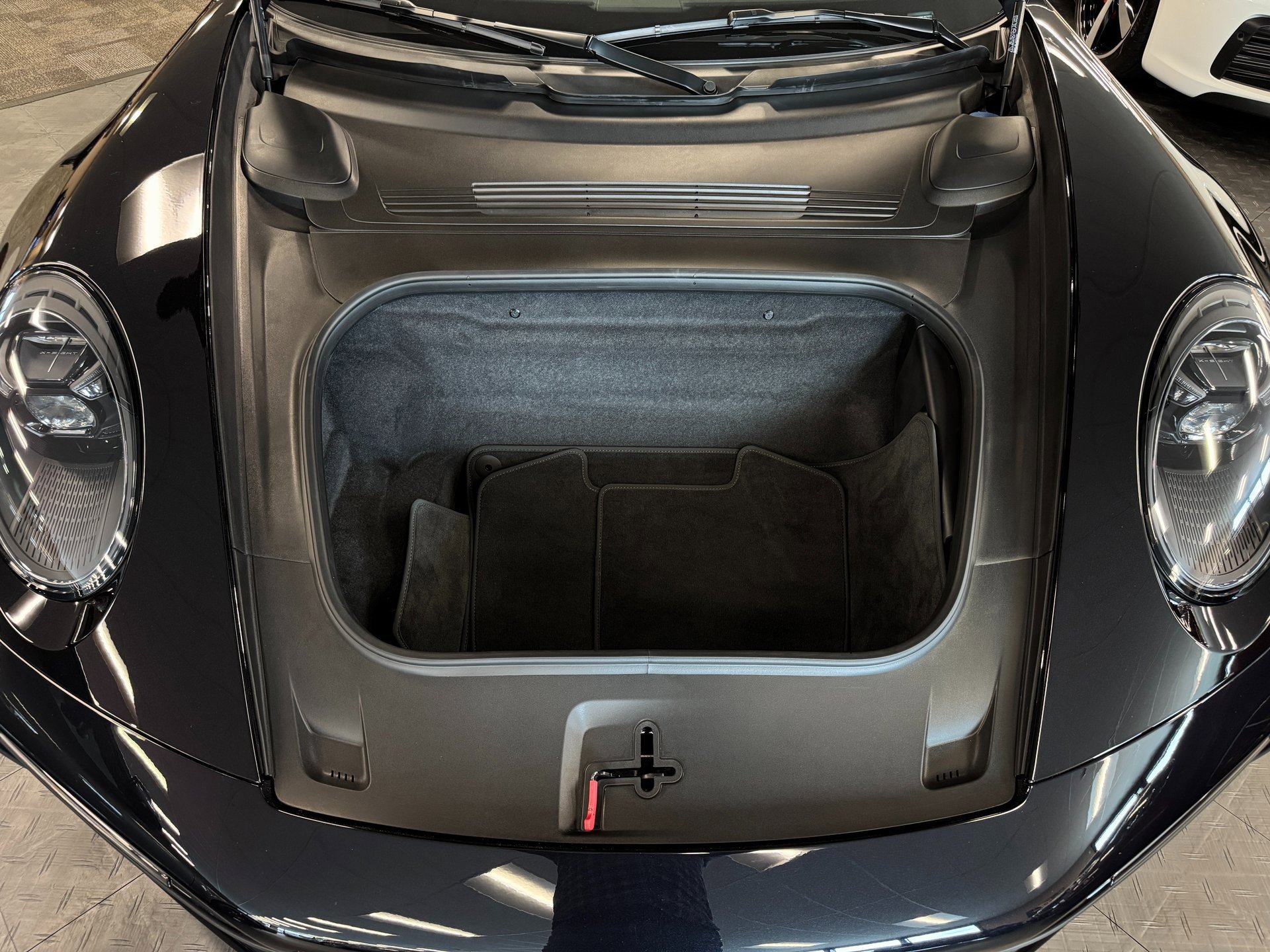 Used 2024 Porsche 911 Turbo image 83