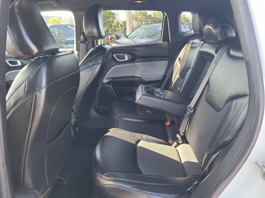 Used 2024 Jeep Compass Latitude AWD/4WD image 13