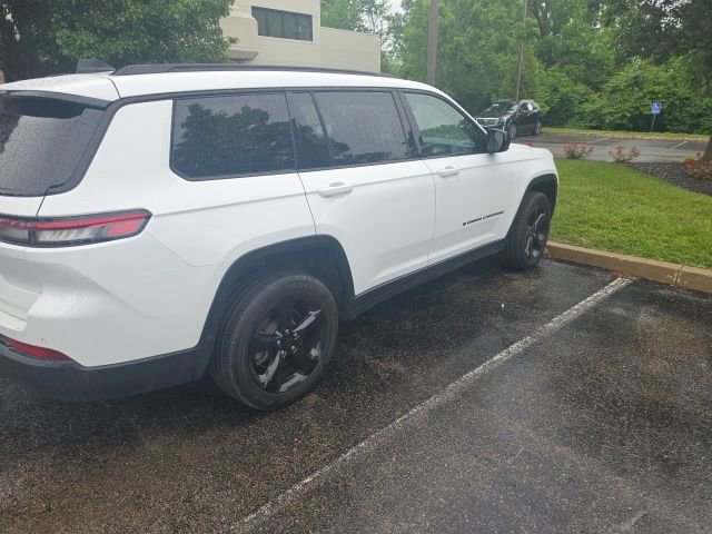 Used 2025 Jeep Grand Cherokee L Altitude AWD/4WD image 10
