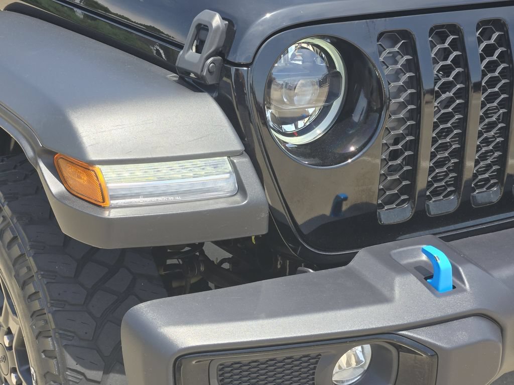 Used 2023 Jeep Wrangler Unlimited w/ Cold Weather Group AWD/4WD image 9