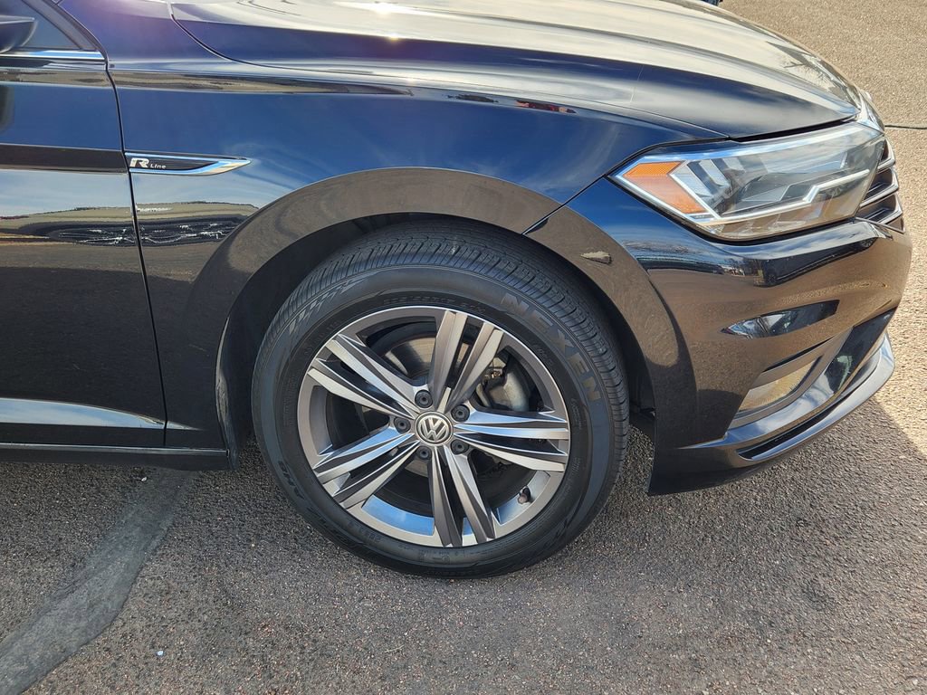 Used 2020 Volkswagen Jetta R-Line w/ R-Line Cold Weather Package image 9