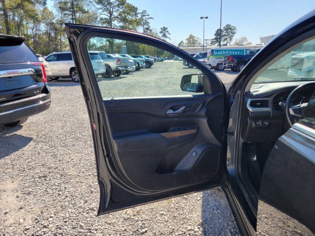 Used 2020 GMC Acadia SLE w/ Driver Convenience Package image 11