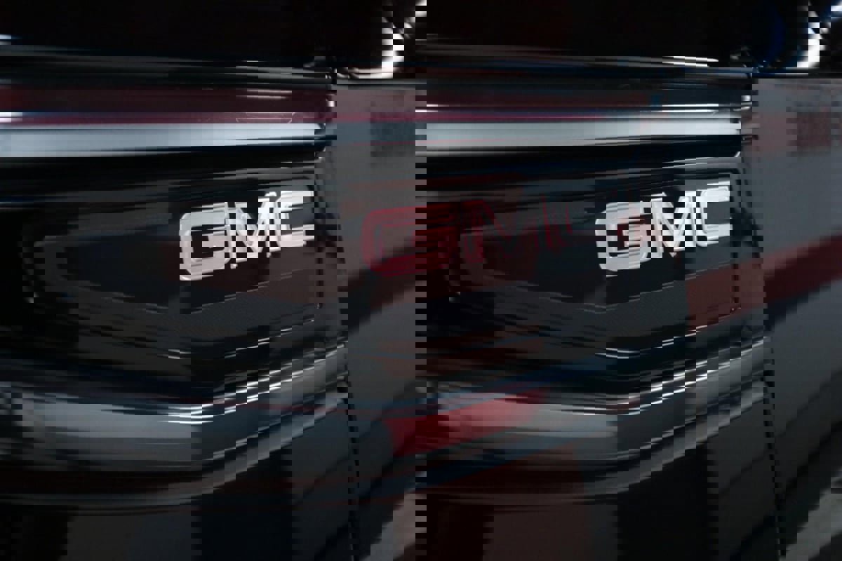 Used 2022 GMC Yukon AT4 image 40