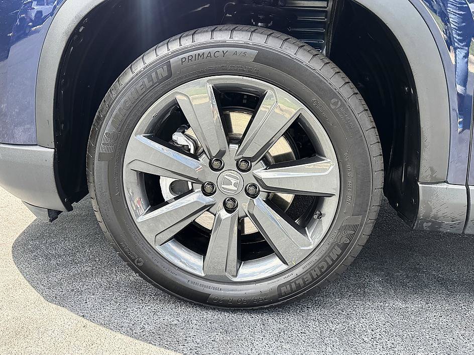 Used 2025 Honda Pilot Sport image 7