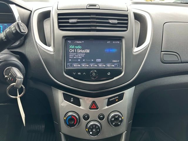 Used 2016 Chevrolet Trax LT w/ LT Convenience Package AWD/4WD image 15