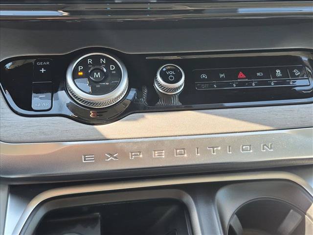 New 2027 Ford Expedition Platinum AWD/4WD image 12