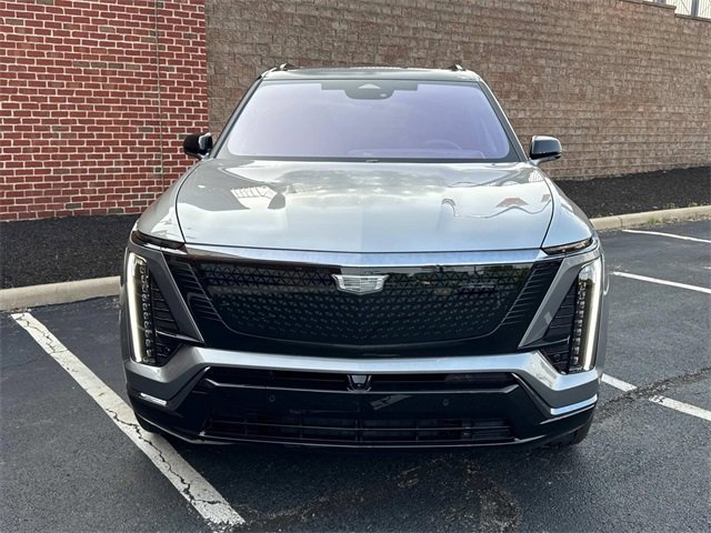 New 2026 Cadillac Vistiq Sport image 2