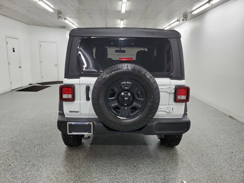 Used 2025 Jeep Wrangler Sport image 5