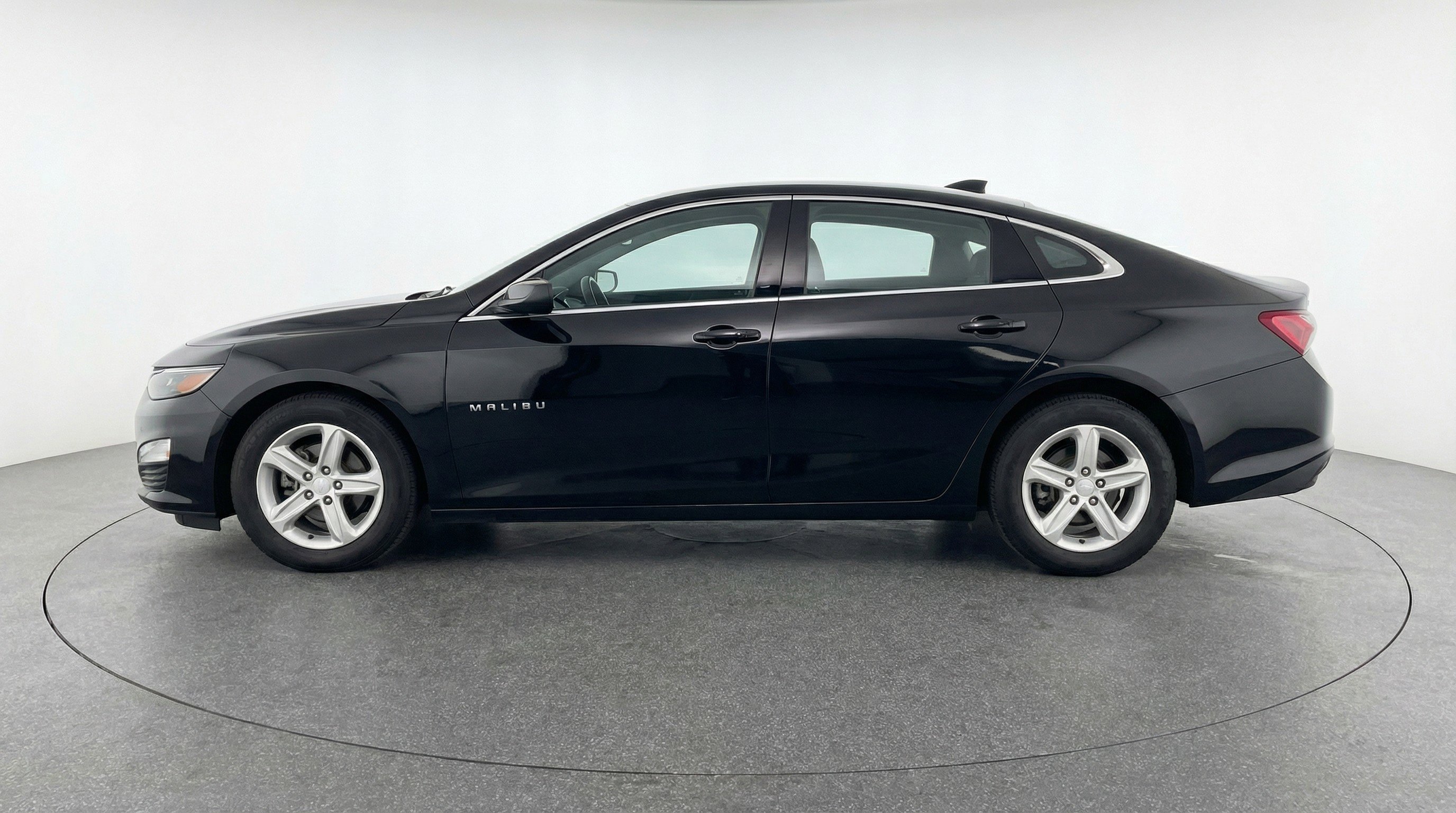 Used 2024 Chevrolet Malibu LT image 5