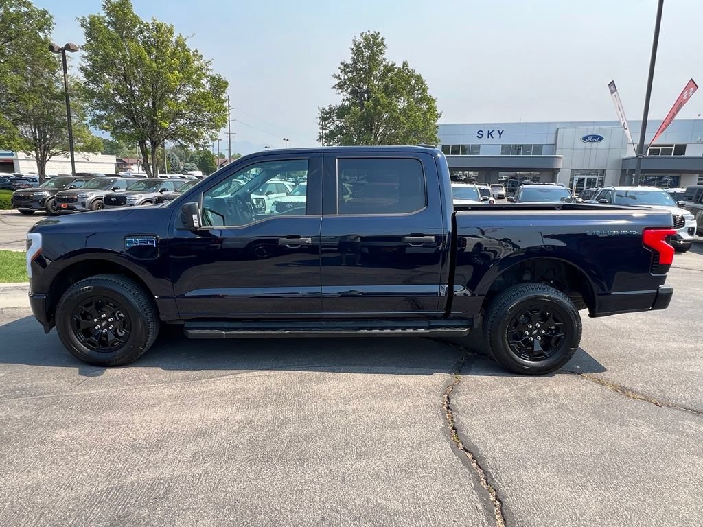 Used 2025 Ford F150 Lightning XLT AWD/4WD image 13