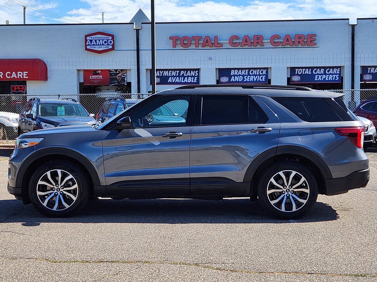Used 2021 Ford Explorer ST w/ Equipment Group 401A AWD/4WD image 7