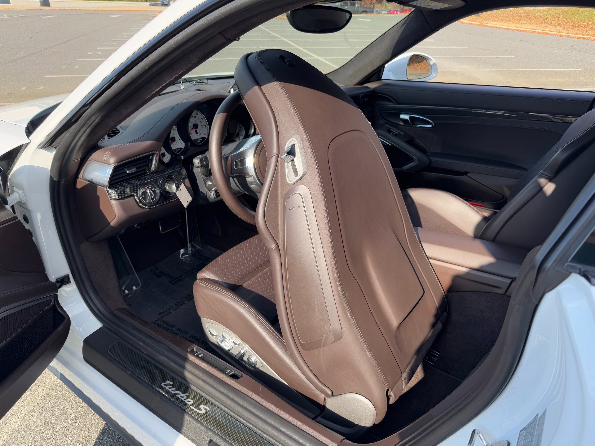 Used 2014 Porsche 911 Turbo S image 44