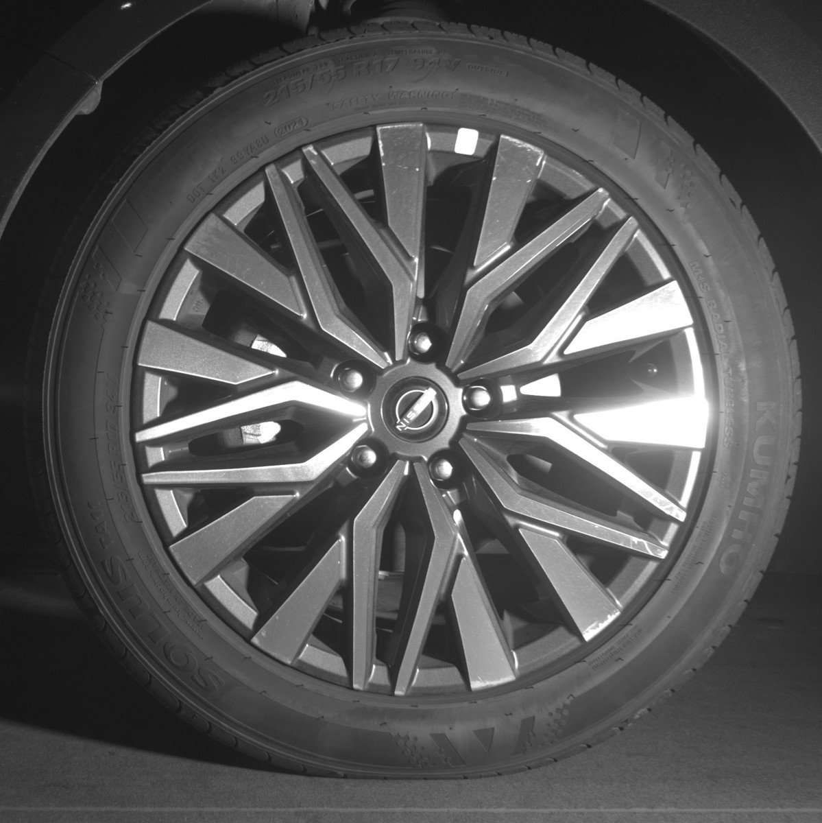 Used 2025 Nissan Altima 2.5 SV image 12