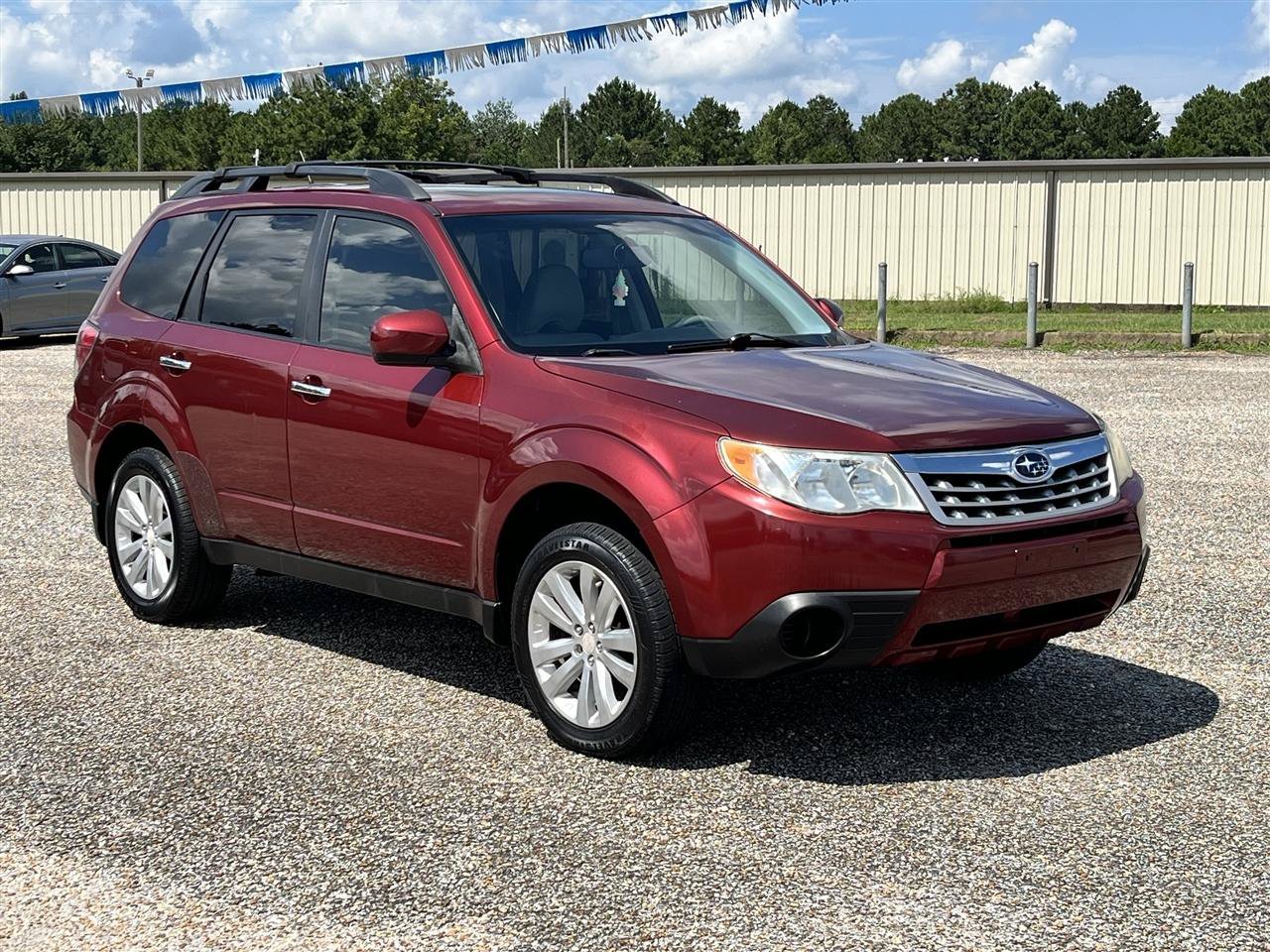 Used 2011 Subaru Forester 2.5X Premium w/ All-Weather Pkg AWD/4WD image 3