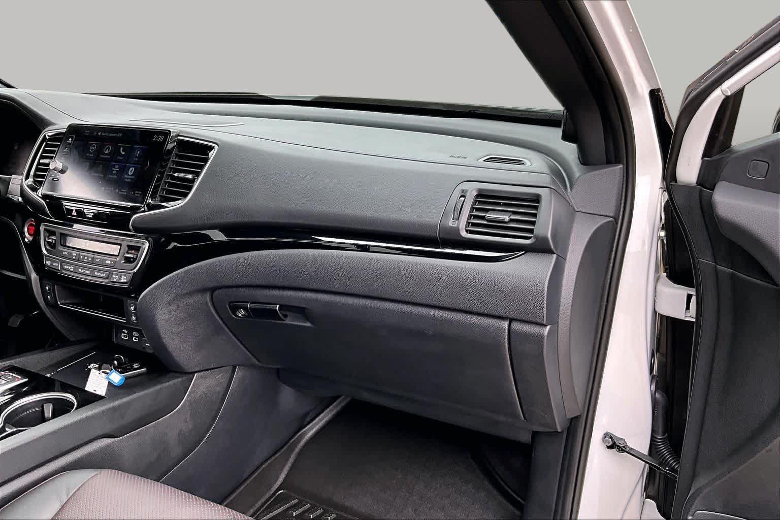 Certified 2026 Honda Ridgeline Black Edition image 19