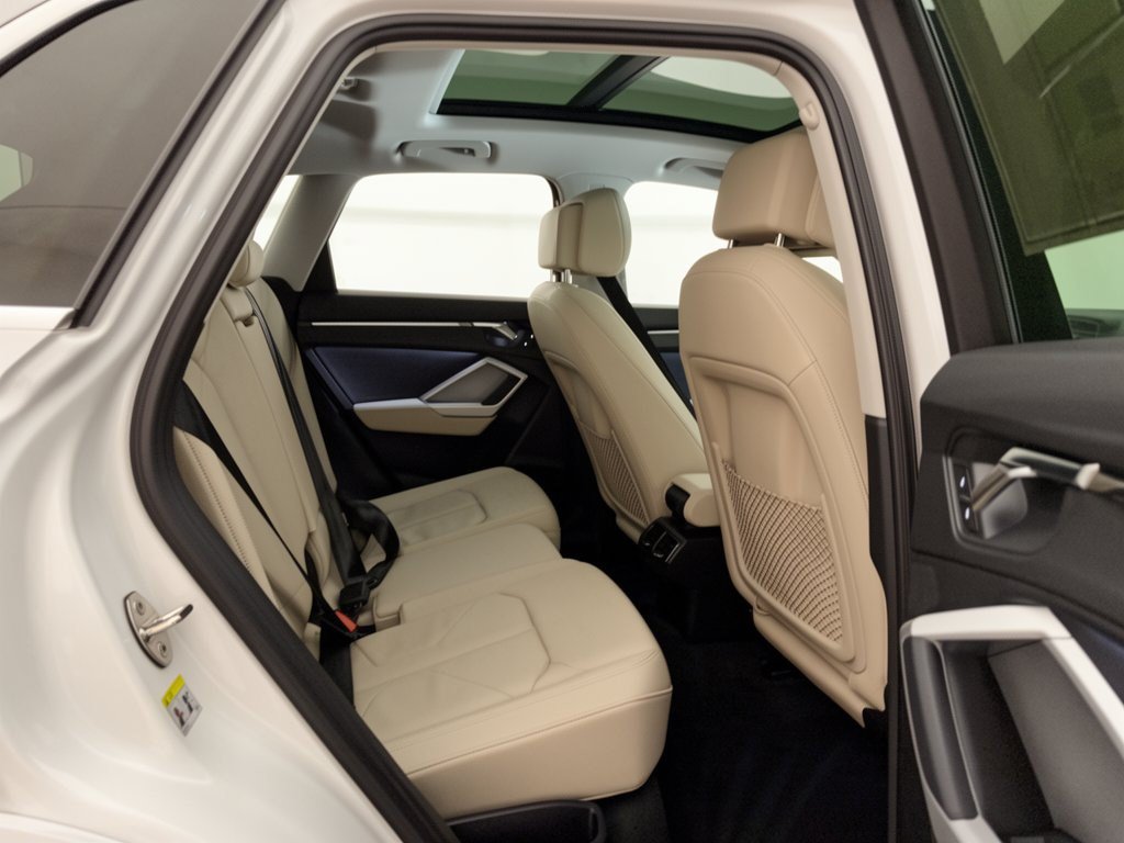 Certified 2022 Audi Q3 2.0T Premium w/ Convenience Package AWD/4WD image 29