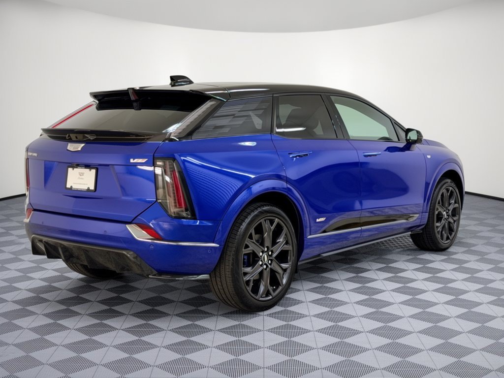 New 2027 Cadillac Optiq V w/ Deep Ocean Design Edition AWD/4WD image 9