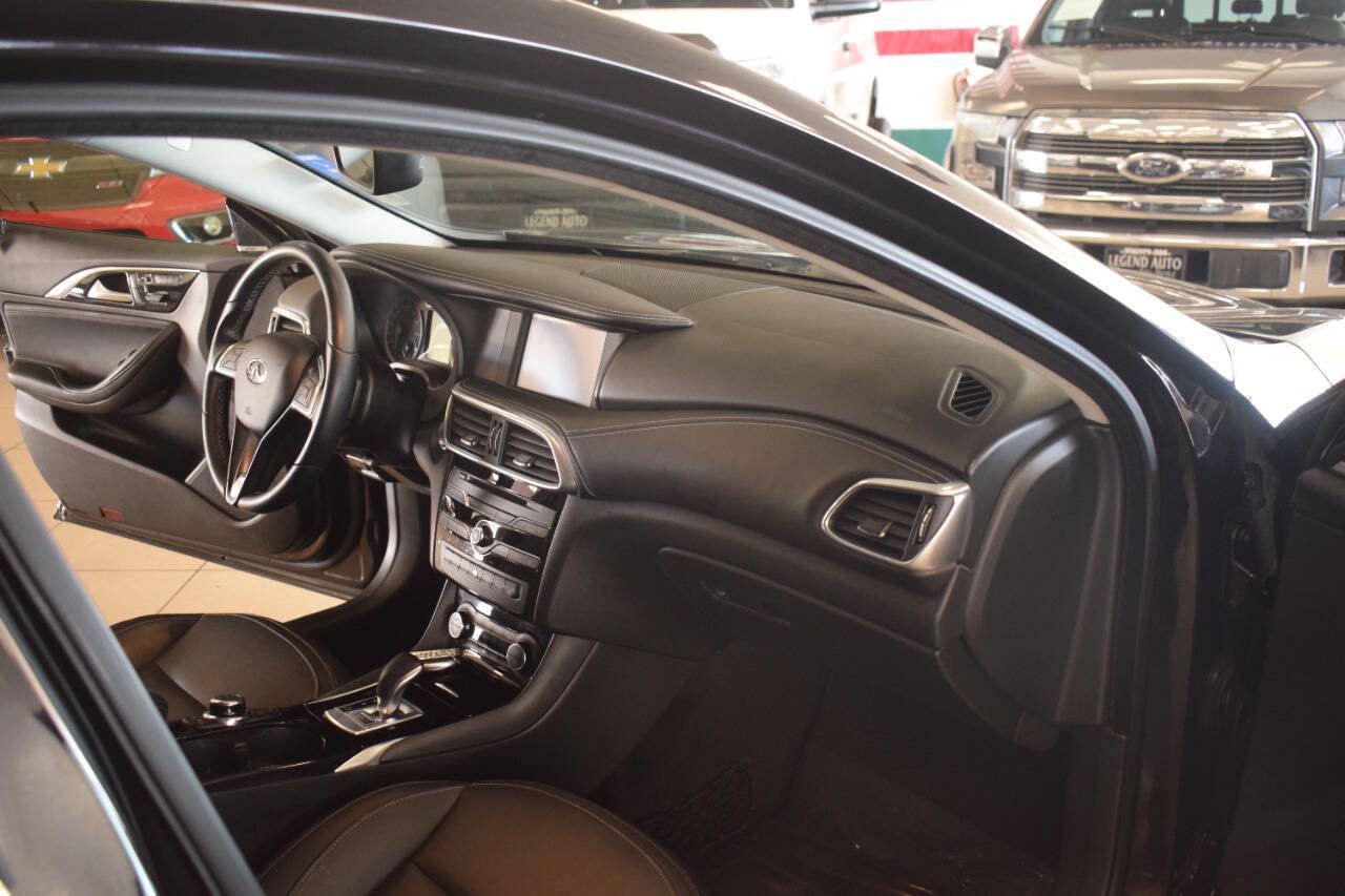 Used 2018 INFINITI QX30 Premium w/ Navigation Package AWD/4WD image 37